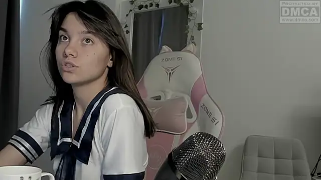 MashkaRay online show from October 2025 06:43:01 AM