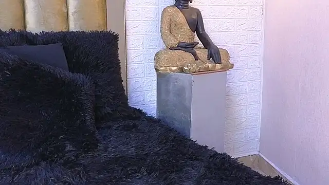 Snapshot of ximenawilliamss chatting on February 2025 02:53:01 AM ximenawilliamss online show from February 2025 02:53:01 AM