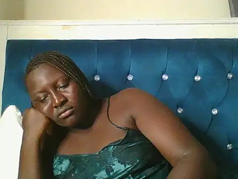 Snapshot of Heavy_ass chatting on February 2026 09:22:01 PM Heavy ass online show from February 2026 09:22:01 PM