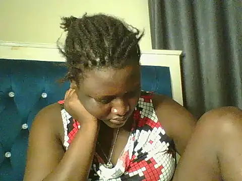 Snapshot of Heavy_ass chatting on April 2026 06:47:01 PM Heavy ass online show from April 2026 06:47:01 PM