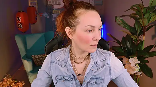 VandaRossi online show from January 2025 05:05:02 AM