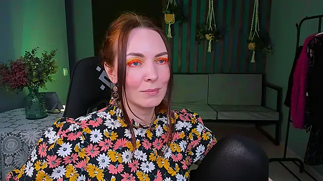 VandaRossi online show from February 2025 03:30:01 PM