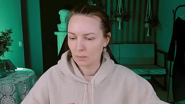 VandaRossi online show from February 2025 01:17:02 PM