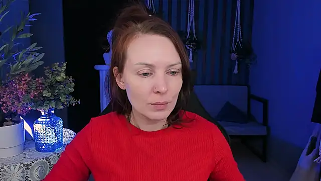 VandaRossi online show from September 2025 08:48:01 AM