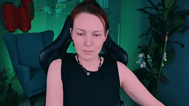 VandaRossi online show from September 2025 09:03:02 AM