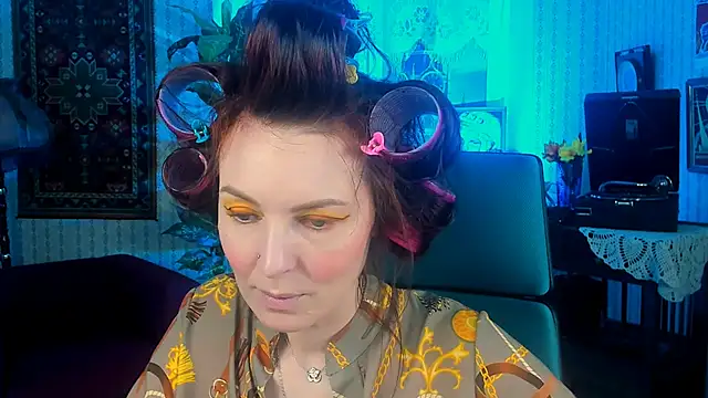 VandaRossi online show from October 2025 11:08:02 AM