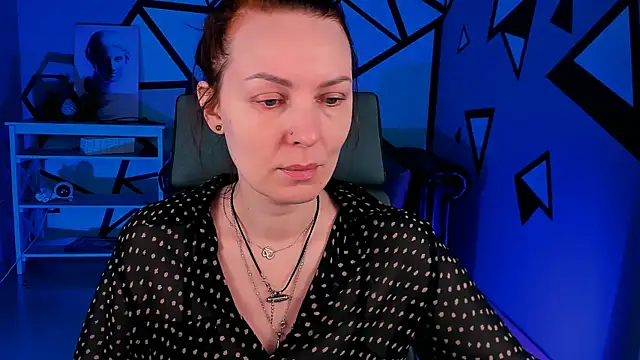 VandaRossi online show from December 2025 08:10:02 AM