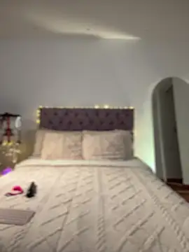 Snapshot of samantha_evans2 chatting on February 2026 12:51:02 AM samantha evans2 online show from February 2026 12:51:02 AM