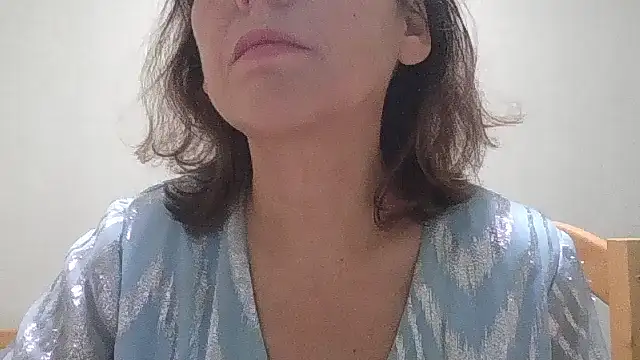 HollyJewel online show from October 2025 06:47:01 PM