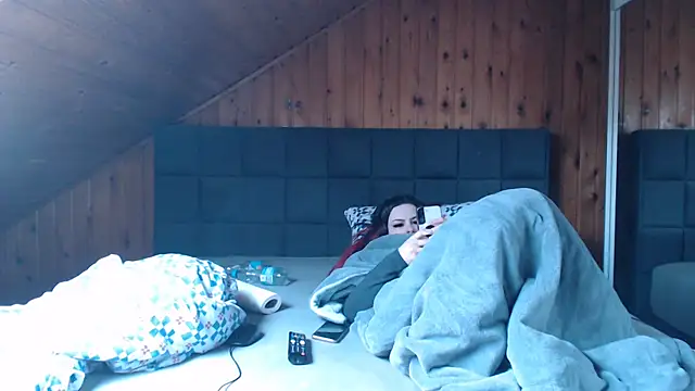 BoeseMoni1998 online show from February 2025 12:57:02 PM