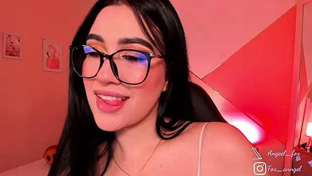 angeel fox online show from December 2025 01:07:01 PM