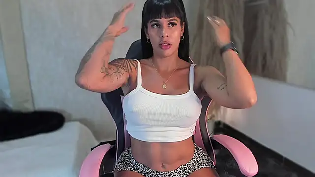 Cleopatra Fit online show from January 2025 06:33:02 PM