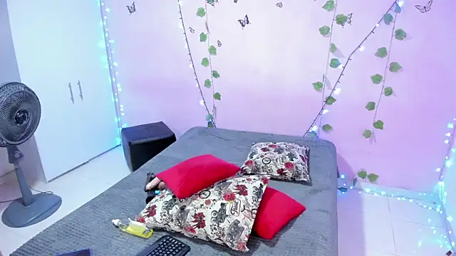 ambersmitx online show from February 2025 02:55:02 PM