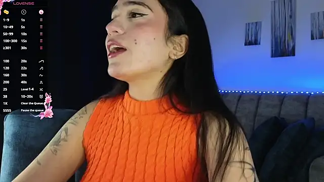 Snapshot of ZaraDames_ chatting on November 2025 02:12:01 AM ZaraDames online show from November 2025 02:12:01 AM