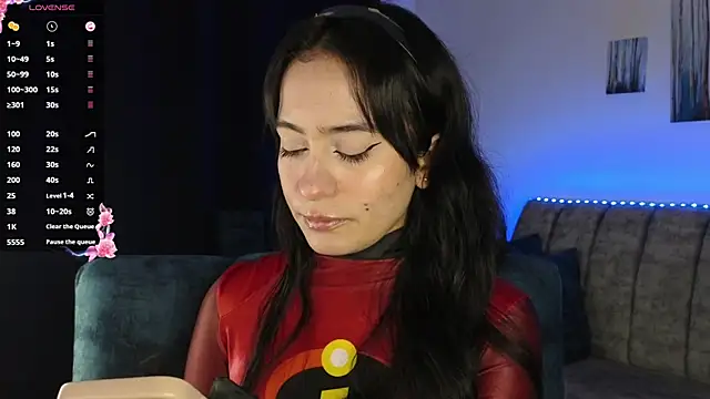 Snapshot of ZaraDames_ chatting on November 2025 02:20:01 AM ZaraDames online show from November 2025 02:20:01 AM