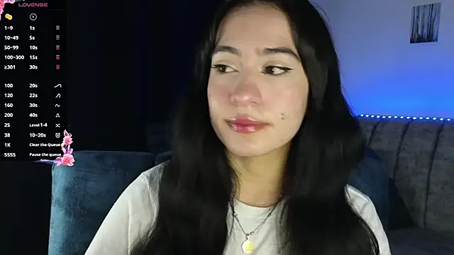 Snapshot of ZaraDames_ chatting on November 2025 03:28:01 AM ZaraDames online show from November 2025 03:28:01 AM