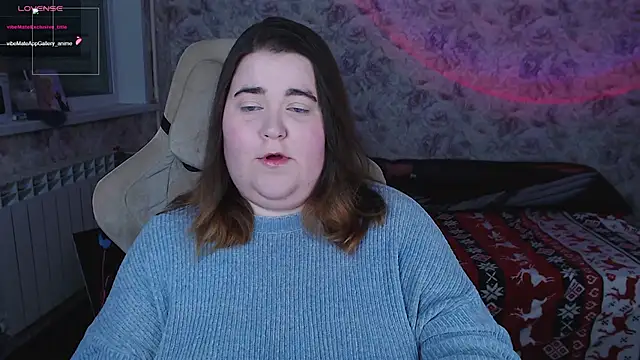 Estelle Hicks online show from November 2025 06:10:01 PM