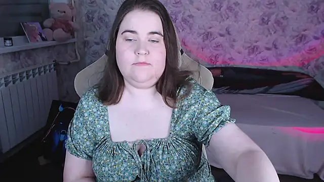 Snapshot of Estelle_Hicks chatting on May 2026 06:46:01 PM Estelle Hicks online show from May 2026 06:46:01 PM