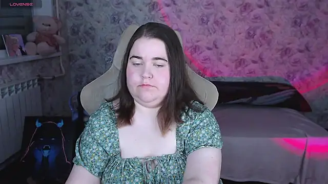 Snapshot of Estelle_Hicks chatting on May 2026 07:10:02 PM Estelle Hicks online show from May 2026 07:10:02 PM