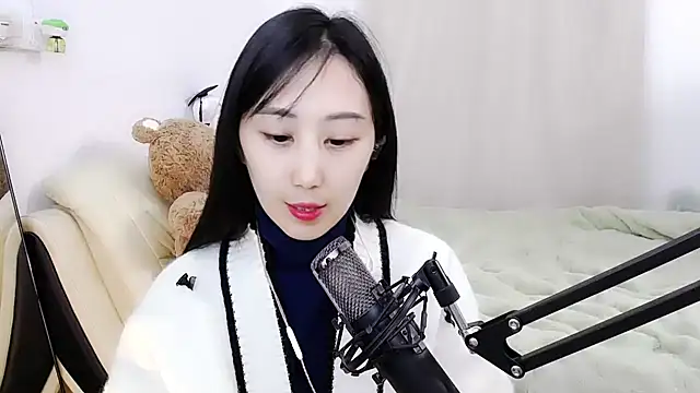 Snapshot of Alcohol_1 chatting on January 2025 02:18:01 PM Alcohol 1 online show from January 2025 02:18:01 PM