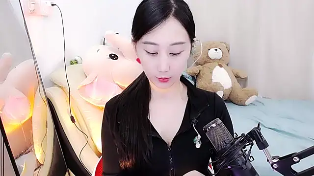 Snapshot of Alcohol_1 chatting on September 2025 02:06:01 PM Alcohol 1 online show from September 2025 02:06:01 PM