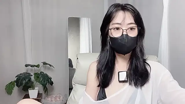 Snapshot of _minji_bae chatting on October 2025 06:42:01 PM  minji bae online show from October 2025 06:42:01 PM
