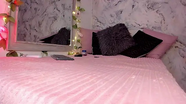 Bella desi  online show from September 2025 01:22:01 PM