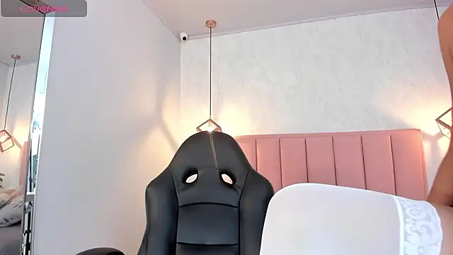 SUNNYCYRUS online show from March 2025 07:28:01 PM