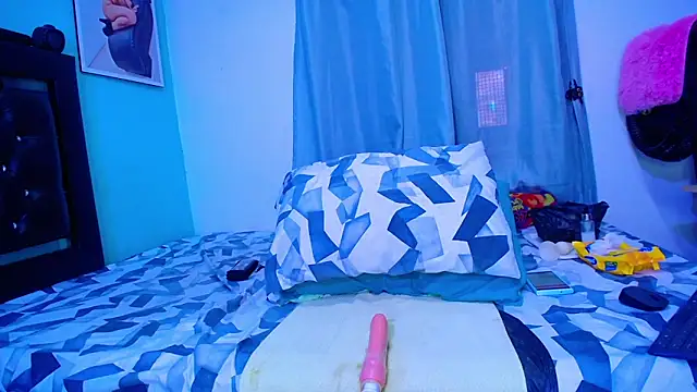 Snapshot of cristinapuerta- chatting on January 2025 07:53:02 PM cristinapuerta- online show from January 2025 07:53:02 PM