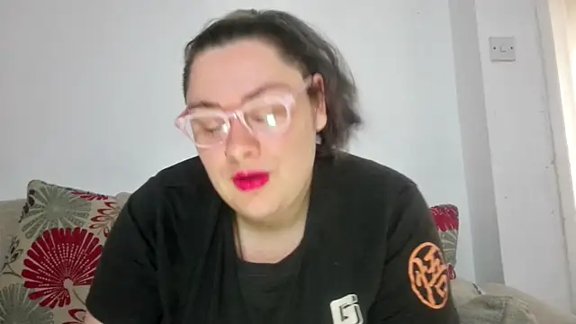 Snapshot of Bustycurves chatting on October 2025 10:49:02 AM Bustycurves online show from October 2025 10:49:02 AM