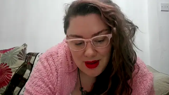 Snapshot of Bustycurves chatting on November 2025 01:55:02 AM Bustycurves online show from November 2025 01:55:02 AM