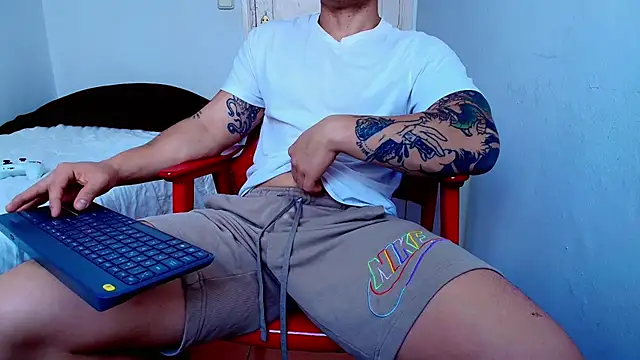 Snapshot of juandking chatting on November 2025 09:09:02 AM juandking online show from November 2025 09:09:02 AM