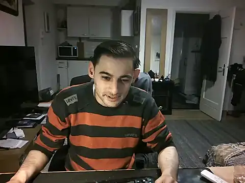Snapshot of mihaimichael chatting on February 2025 12:49:01 AM mihaimichael online show from February 2025 12:49:01 AM