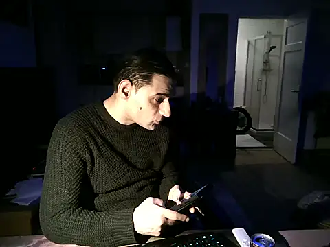 Snapshot of mihaimichael chatting on February 2025 10:42:01 PM mihaimichael online show from February 2025 10:42:01 PM