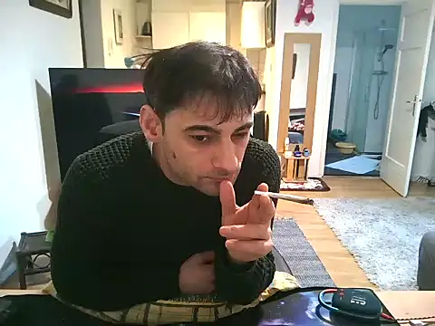 Snapshot of mihaimichael chatting on March 2025 05:02:01 PM mihaimichael online show from March 2025 05:02:01 PM