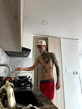 Snapshot of Herem369 chatting on October 2025 01:48:02 PM Herem369 online show from October 2025 01:48:02 PM