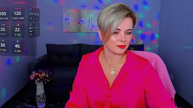 Julia Wilsone online show from December 2025 12:58:02 PM