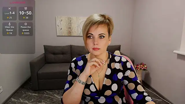 Julia Wilsone online show from February 2026 07:02:01 AM