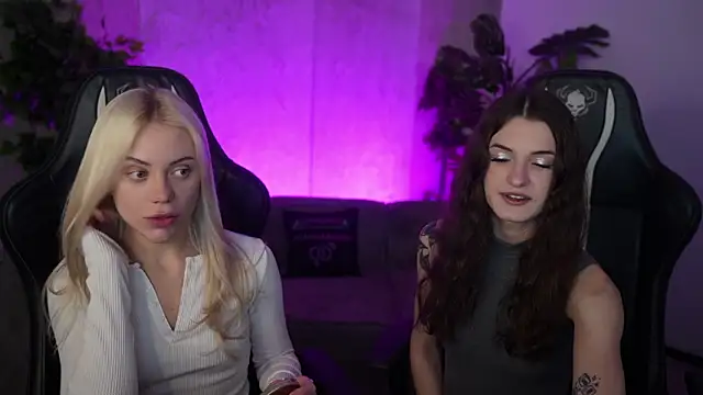 Britney054 online show from February 2026 04:14:02 PM