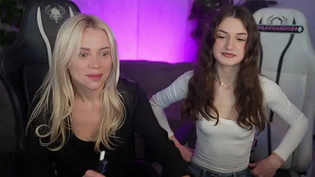 Britney054 online show from February 2026 04:19:01 PM