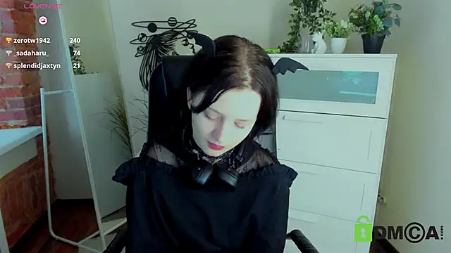 Alina Mills online show from February 2025 02:06:02 PM