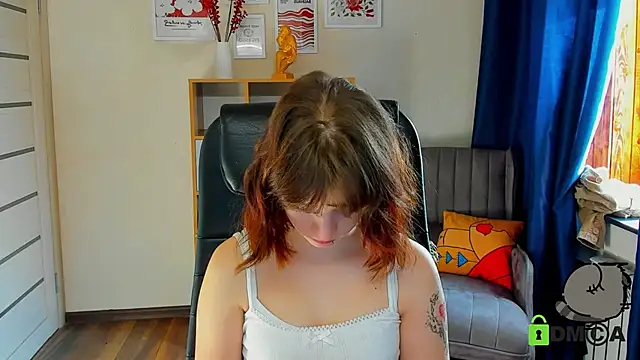 Alina Mills online show from October 2025 08:34:02 AM