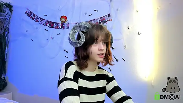 Alina Mills online show from October 2025 08:51:02 AM