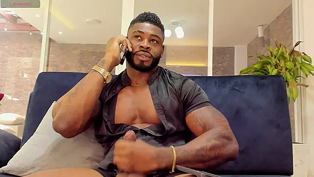 Snapshot of Makonneen chatting on February 2025 09:27:02 PM Makonneen online show from February 2025 09:27:02 PM