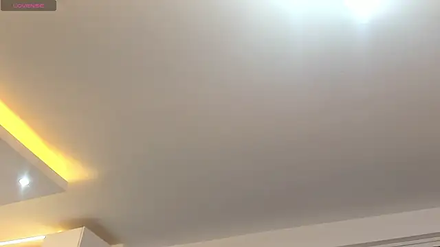 Snapshot of Makonneen chatting on February 2025 12:32:01 AM Makonneen online show from February 2025 12:32:01 AM