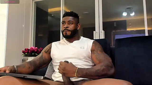 Snapshot of Makonneen chatting on March 2025 05:18:02 AM Makonneen online show from March 2025 05:18:02 AM