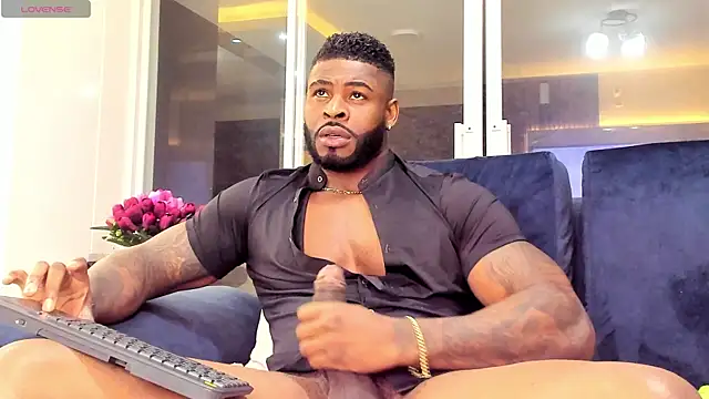 Snapshot of Makonneen chatting on March 2025 02:50:01 AM Makonneen online show from March 2025 02:50:01 AM