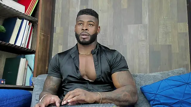 Snapshot of Makonneen chatting on March 2025 08:51:02 PM Makonneen online show from March 2025 08:51:02 PM