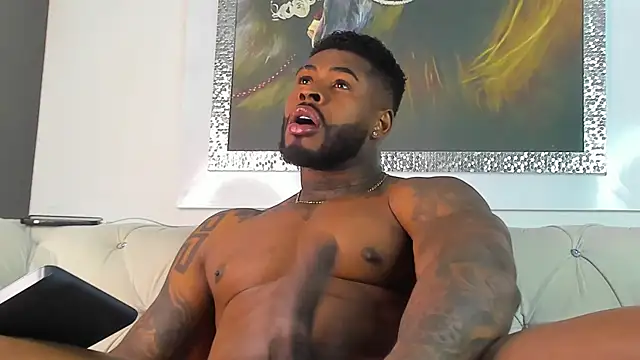 Snapshot of Makonneen chatting on September 2025 07:08:01 AM Makonneen online show from September 2025 07:08:01 AM