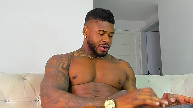 Snapshot of Makonneen chatting on October 2025 01:06:02 AM Makonneen online show from October 2025 01:06:02 AM